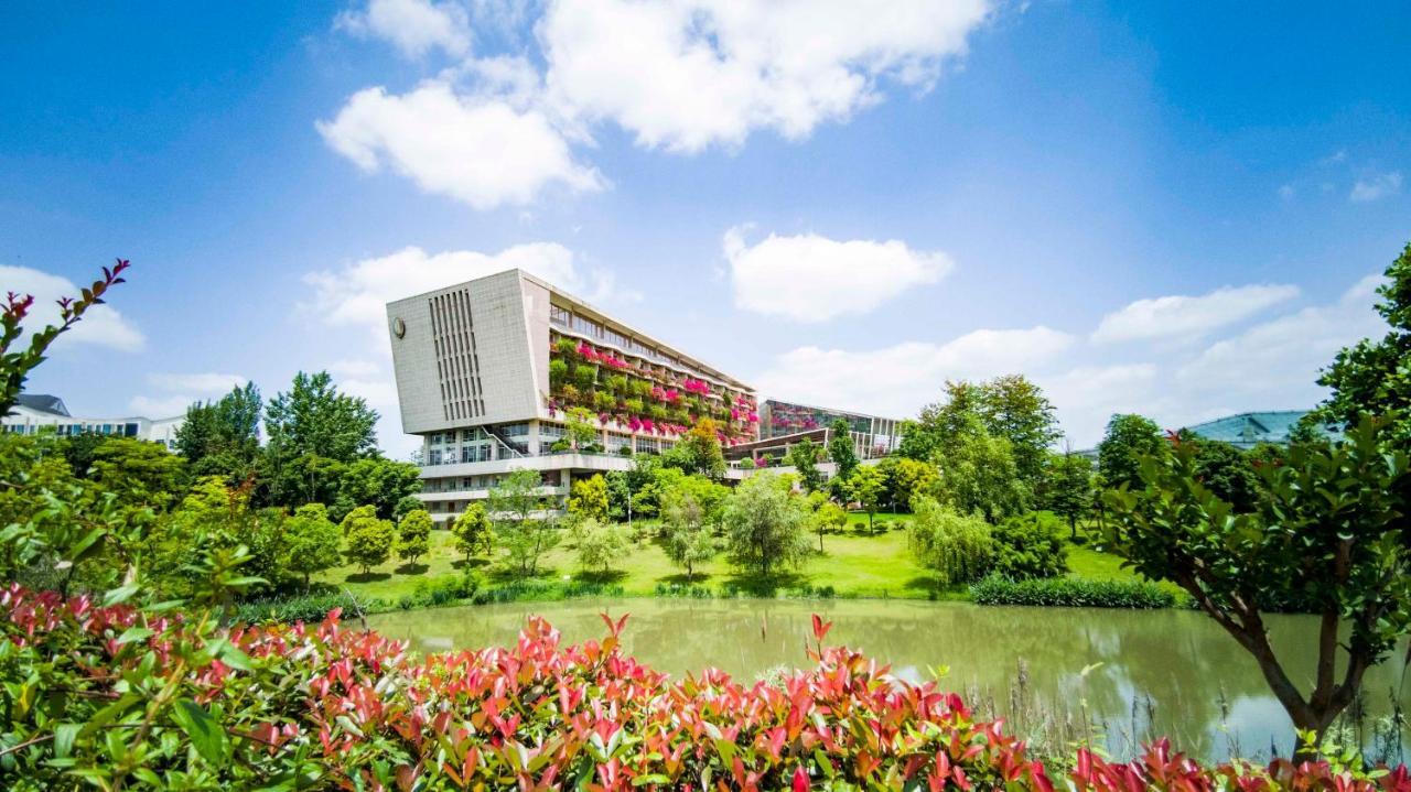 InterContinental Heilong Lake, an IHG Hotel Meishan  Buitenkant foto