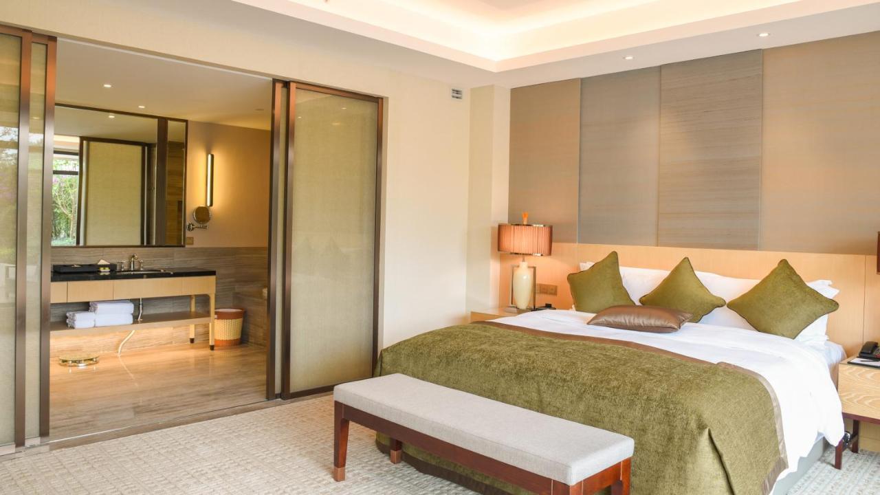 InterContinental Heilong Lake, an IHG Hotel Meishan  Buitenkant foto