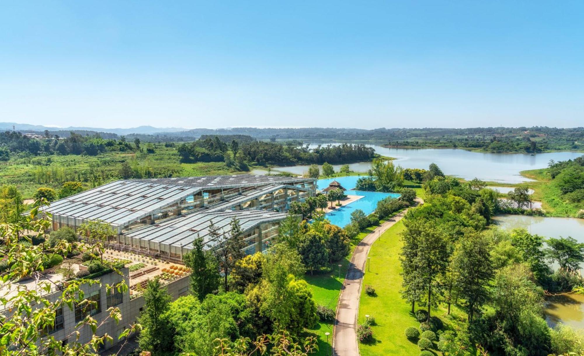 InterContinental Heilong Lake, an IHG Hotel Meishan  Buitenkant foto