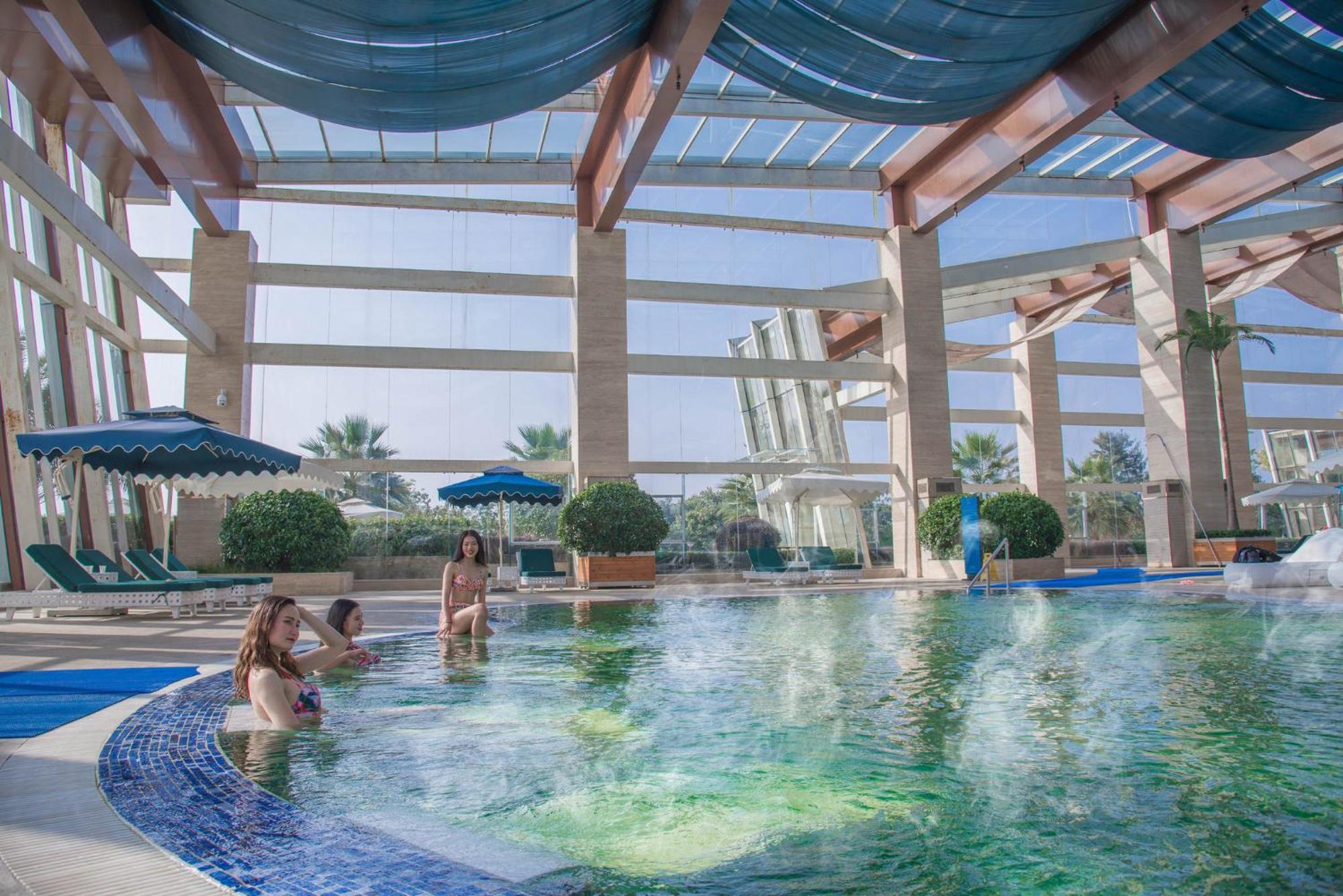 InterContinental Heilong Lake, an IHG Hotel Meishan  Buitenkant foto